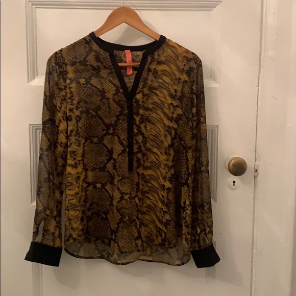 Snake Print Top - size M - Picture 1 of 7
